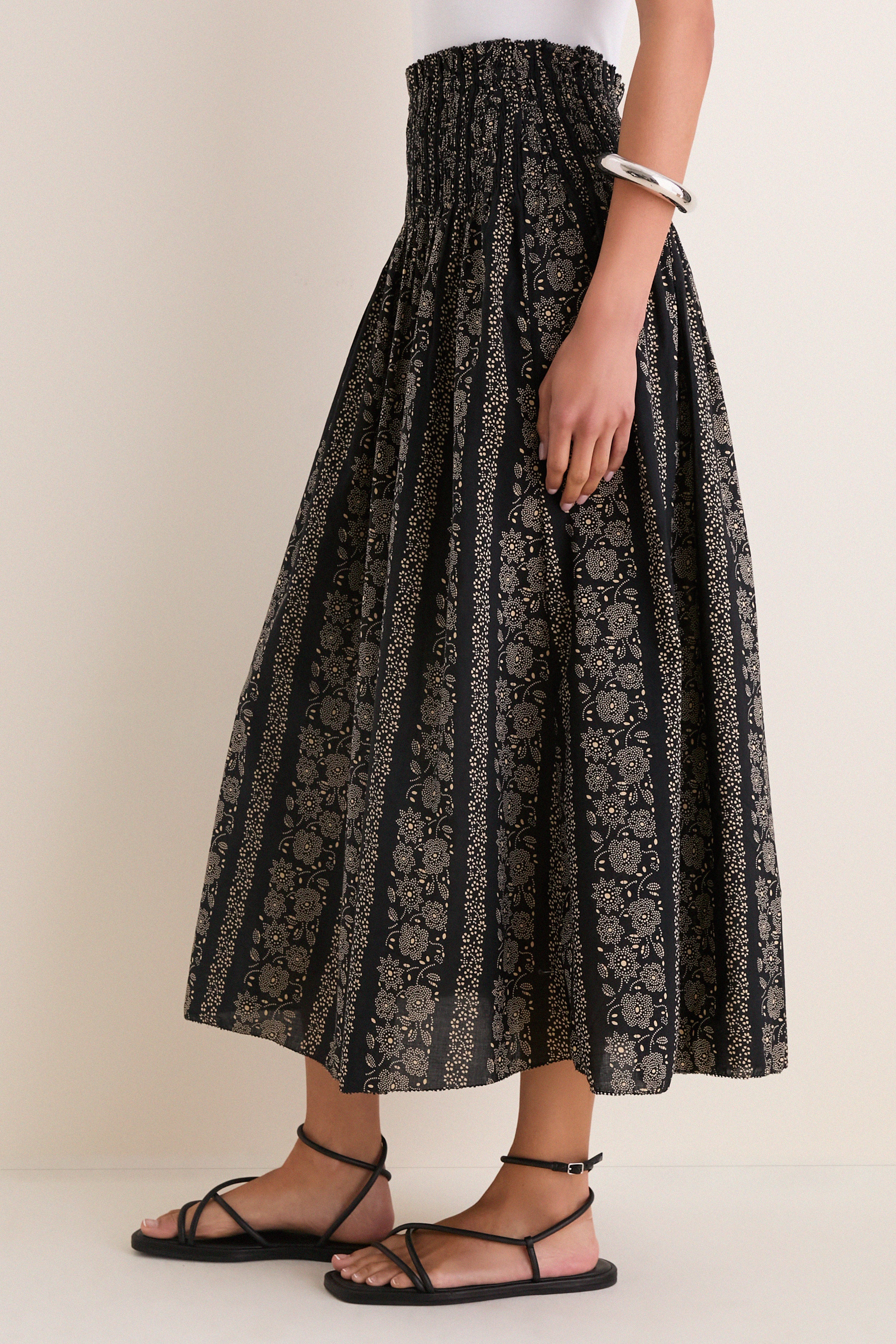 Black and Cream Token Floral Canary Skirt - Image 3