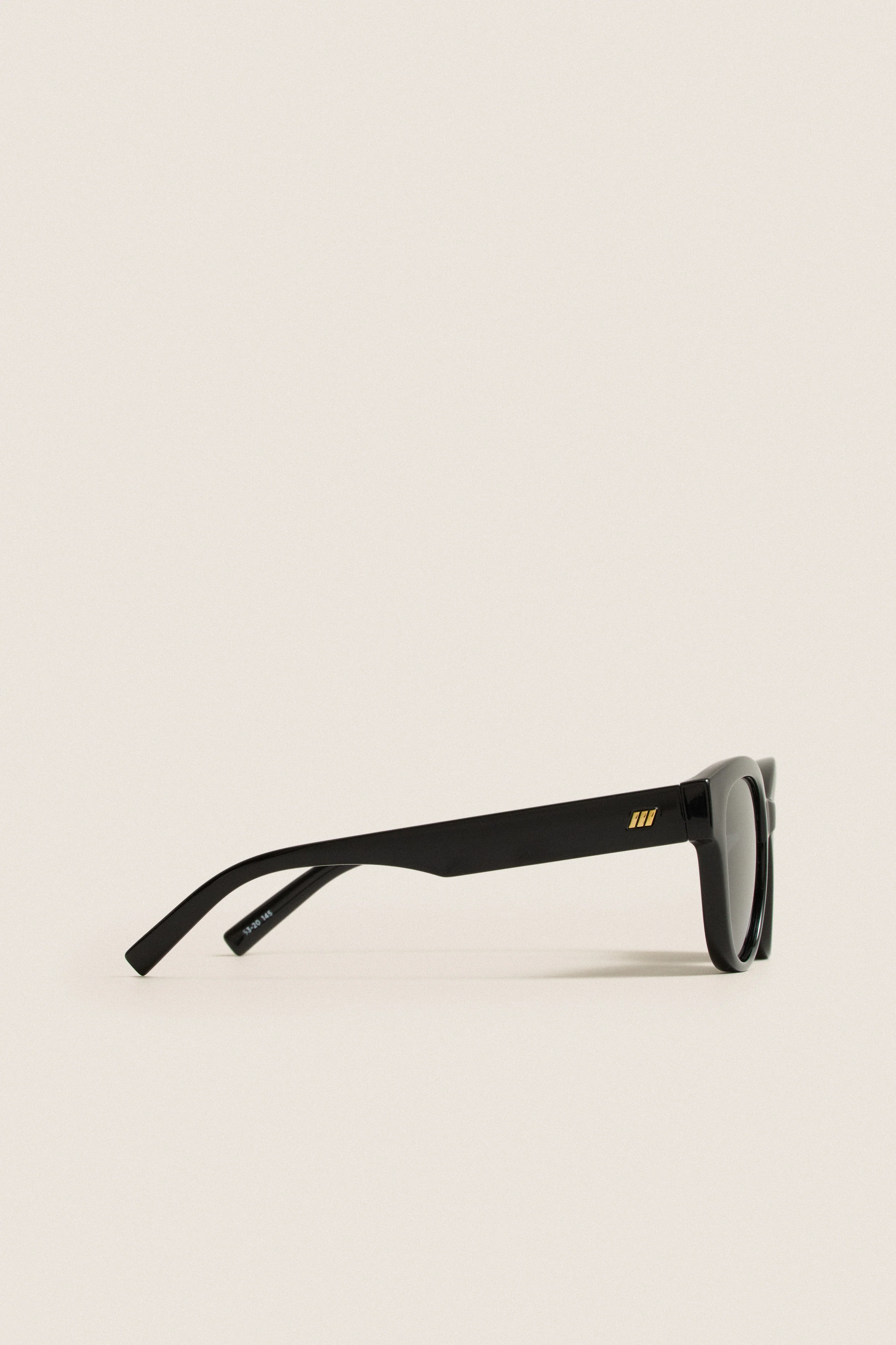 Black Polarized Majestic Sunglasses - Image 3