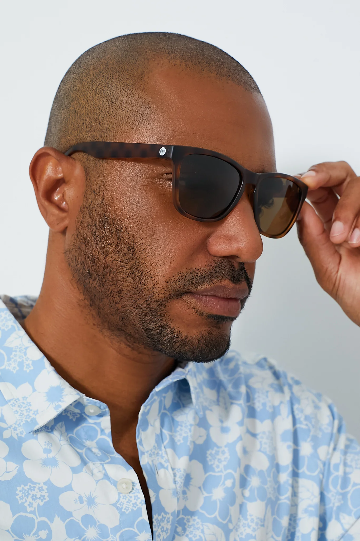 Brown Madronas Sunglasses - Image 2