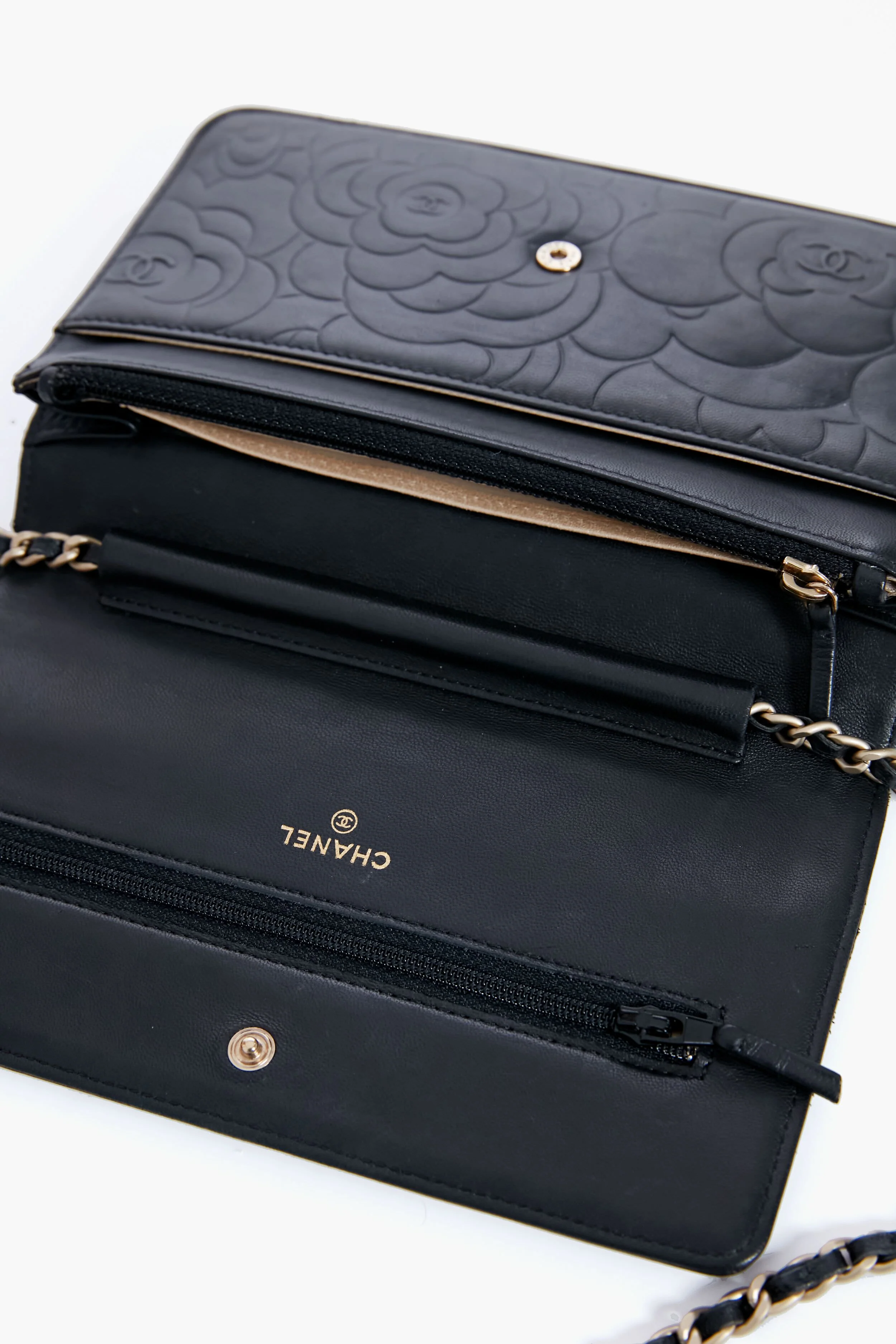 CHANEL Black Camellia Leather Wallet On Chain - Image 4