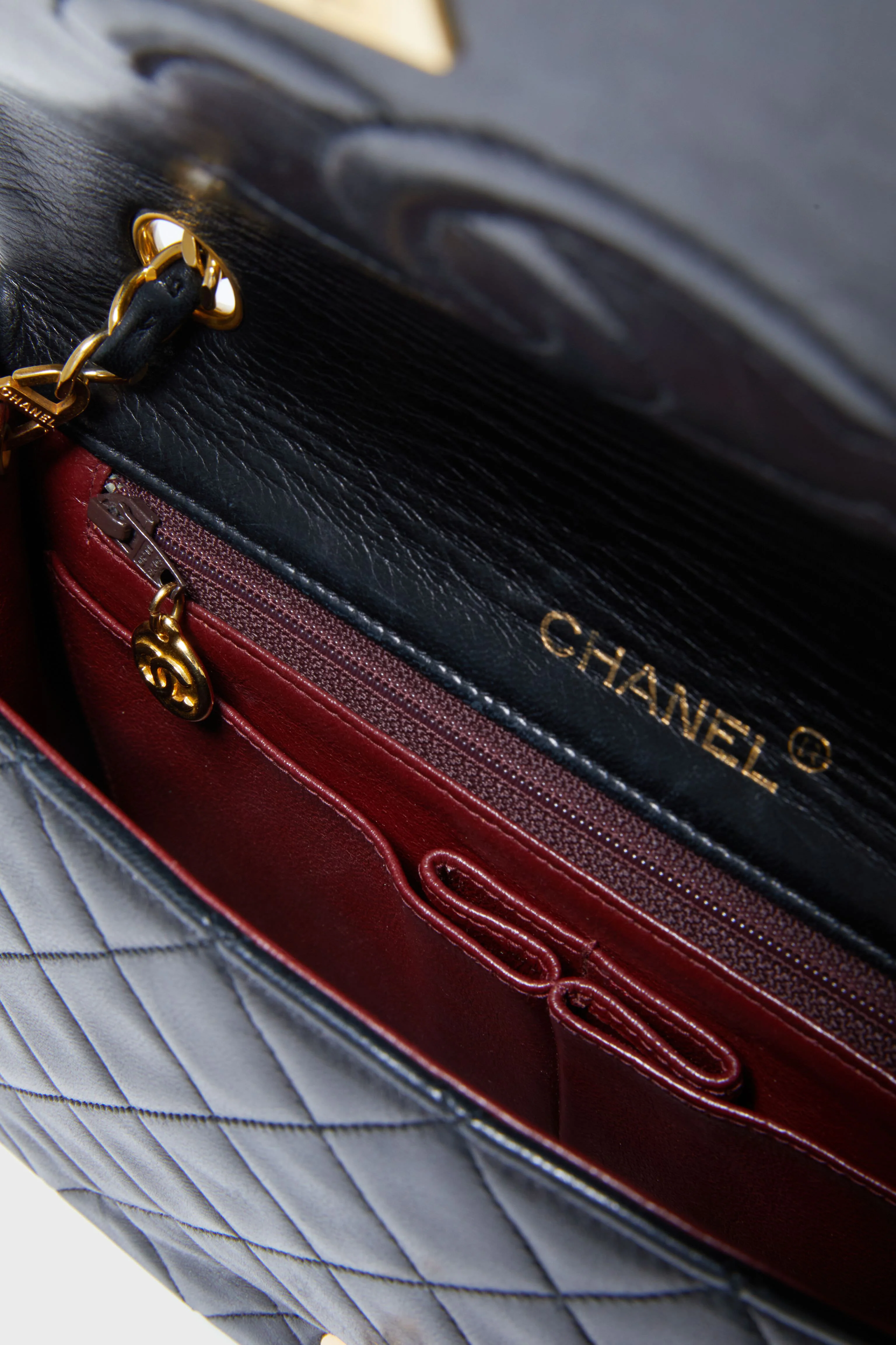 CHANEL Black Quilted Lambskin Single Flap - Image 6