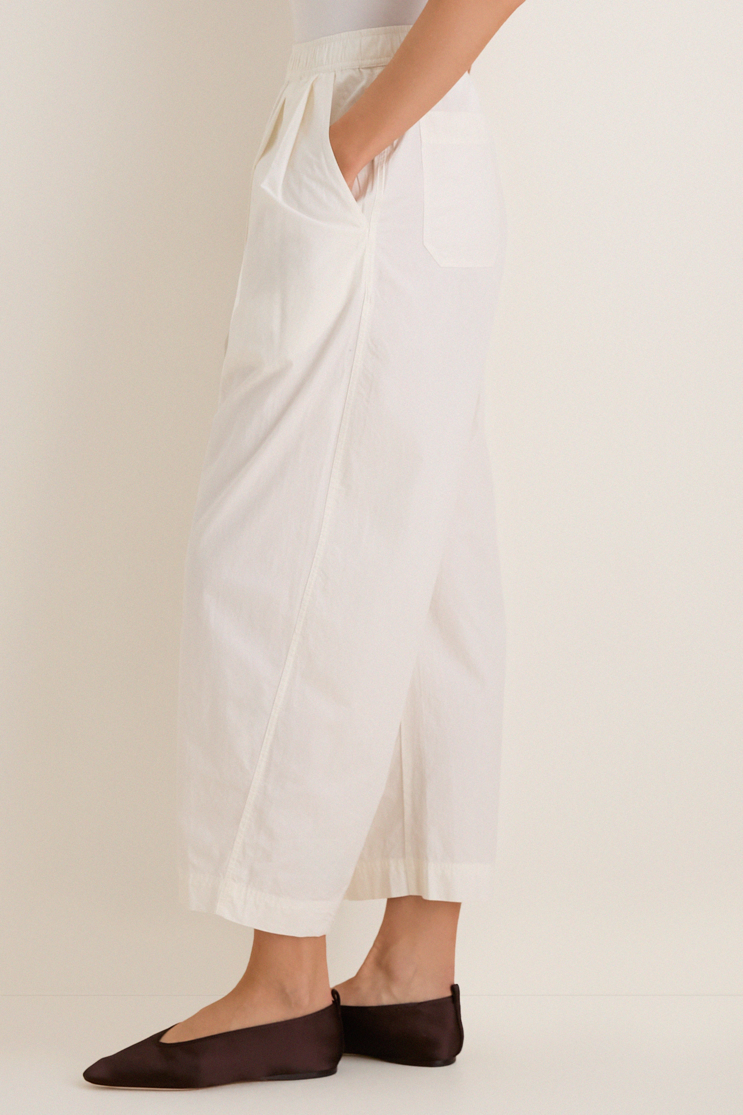 Cream Spa Pleat Pant - Image 3