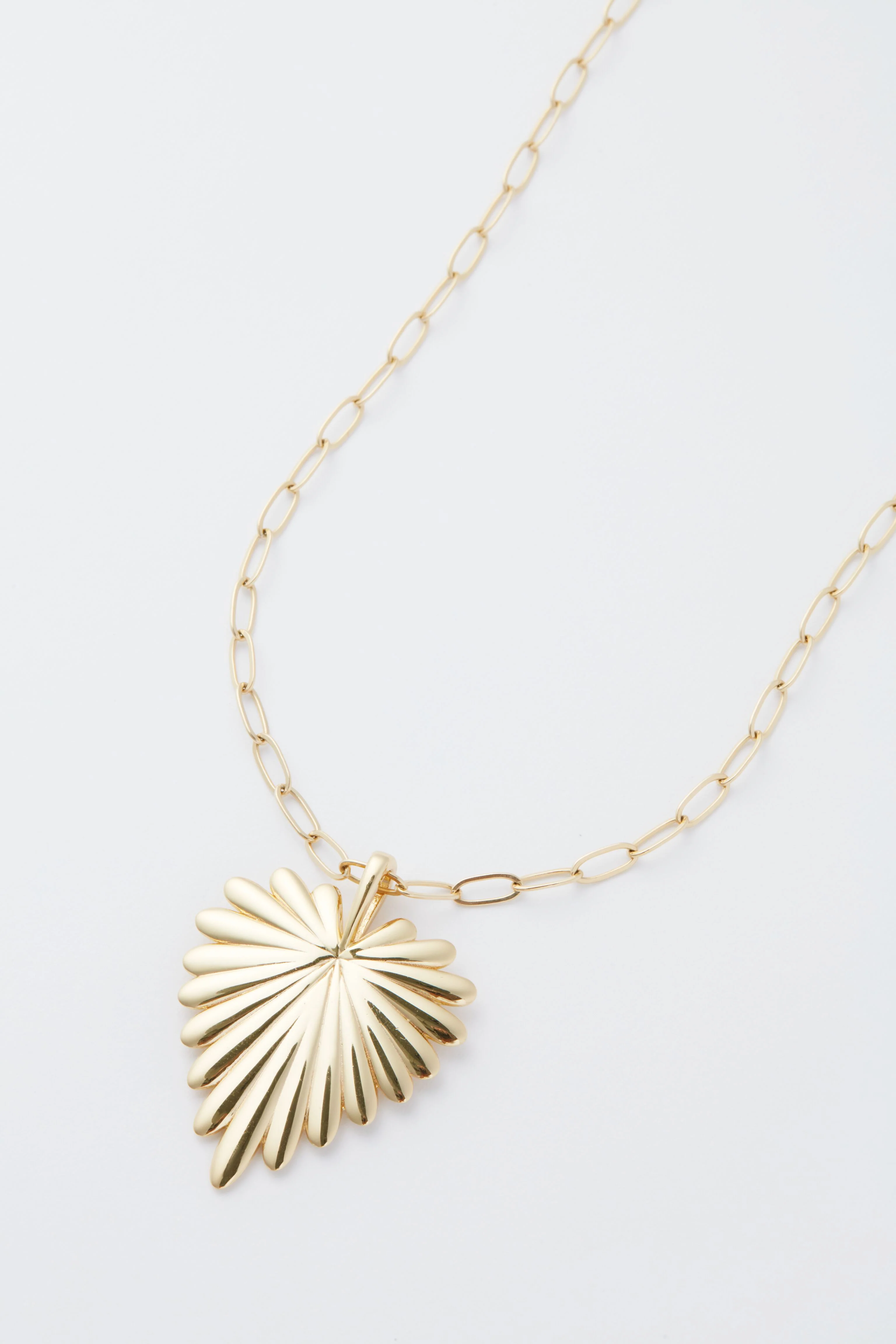 Gold Full Heart Pendant - Image 4