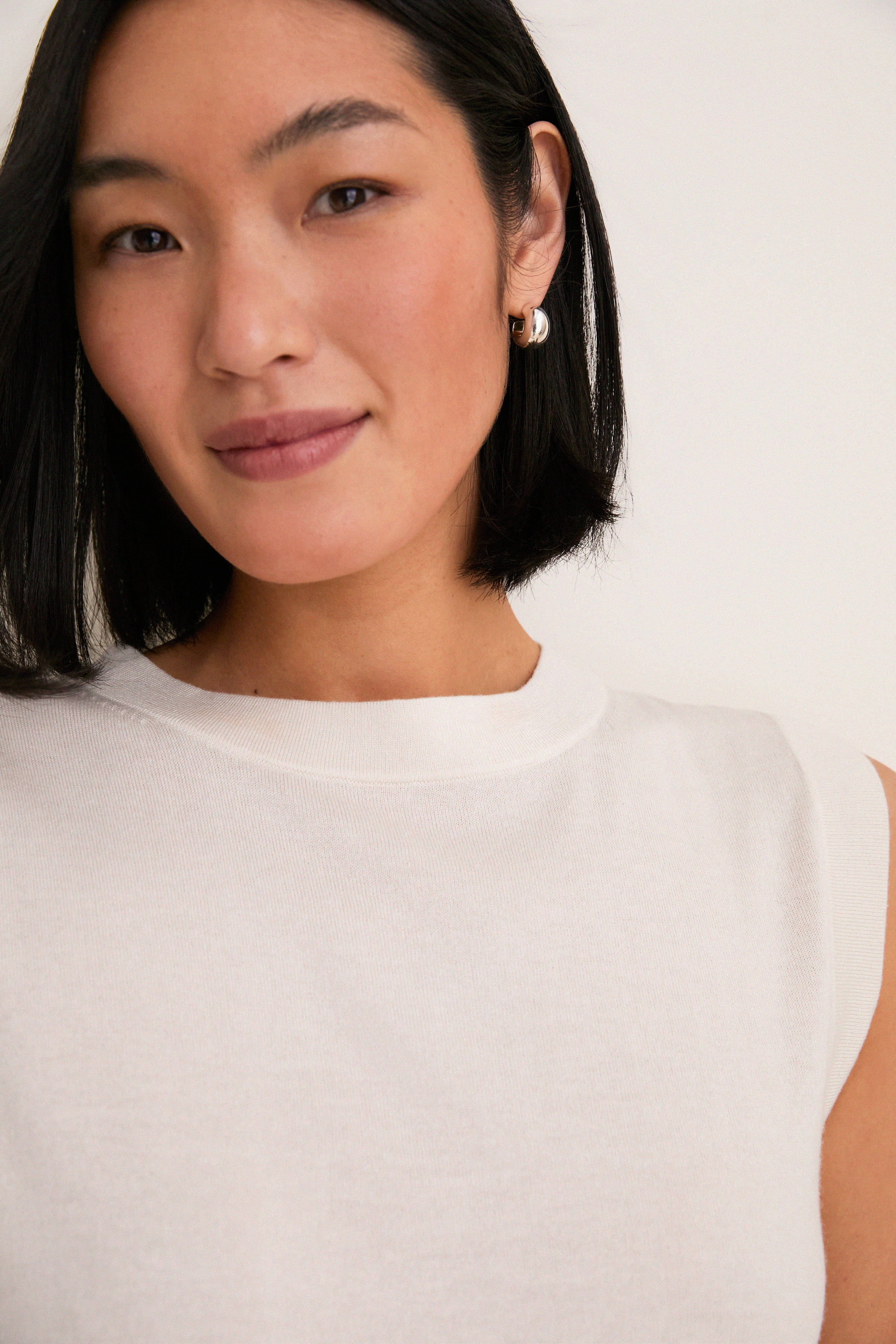 Ivory Cashmere Silk Sleeveless Ava Shell - Image 4