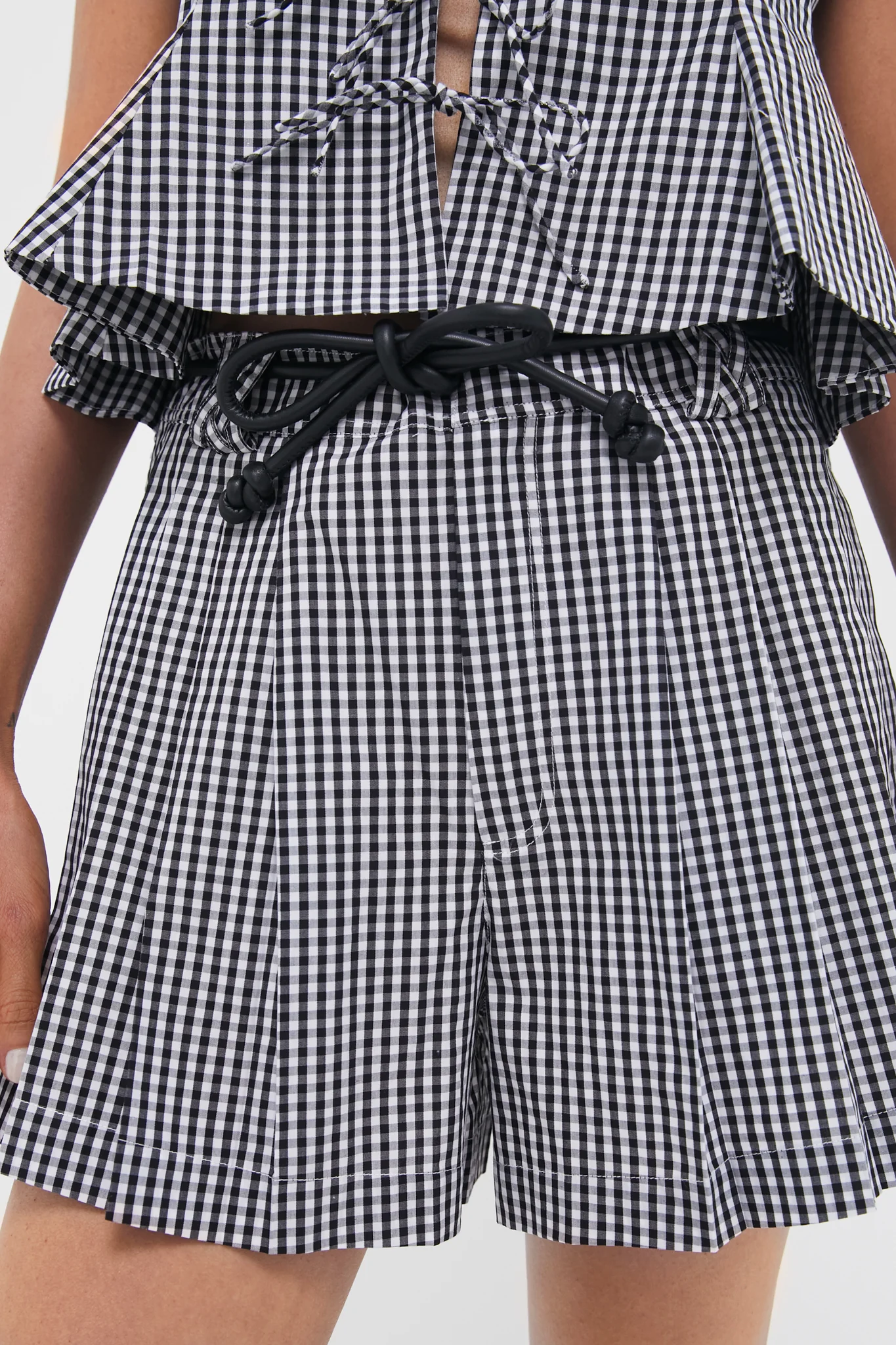 Multi Neci Gingham Shorts with Belt - Image 5