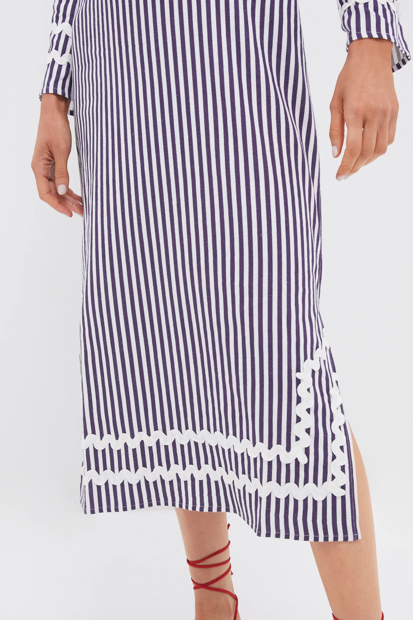 Navy and White Classic Caftan with Ric-Rac - Image 6