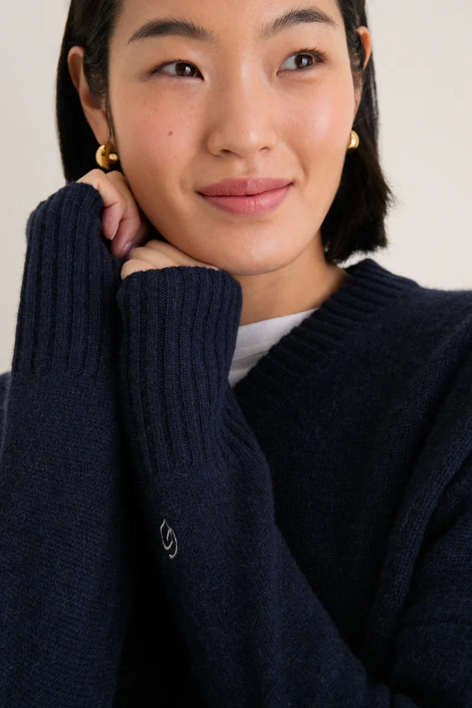 Navy Cashmere Cassie V-Neck Sweater - Image 5