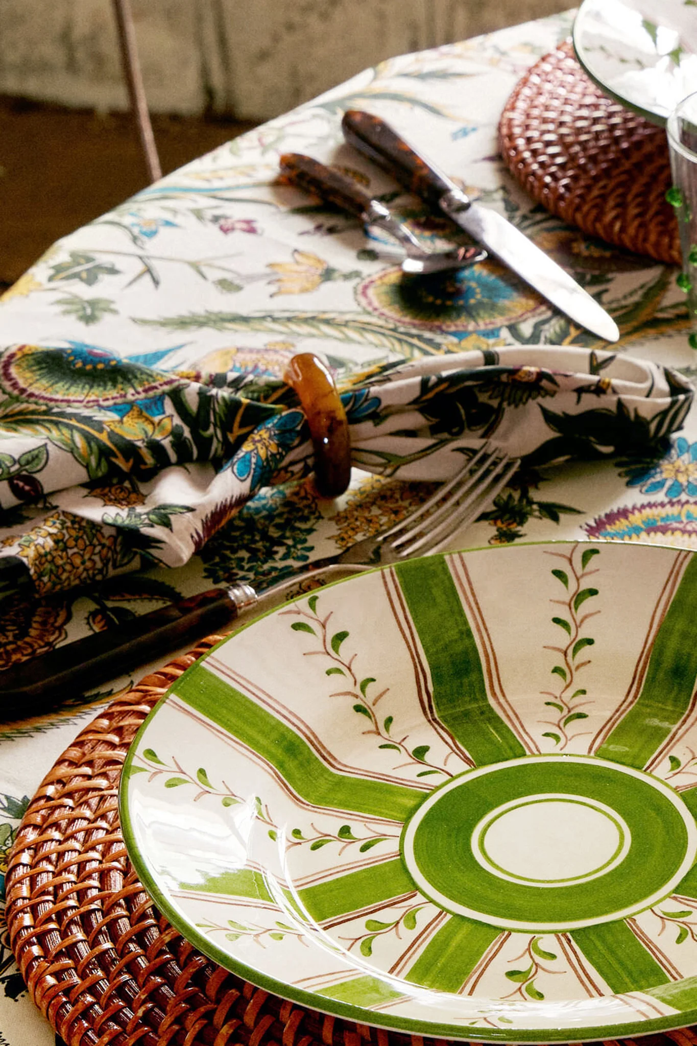 Sharp Floral Printed Napkins Set of 4 - Image 2