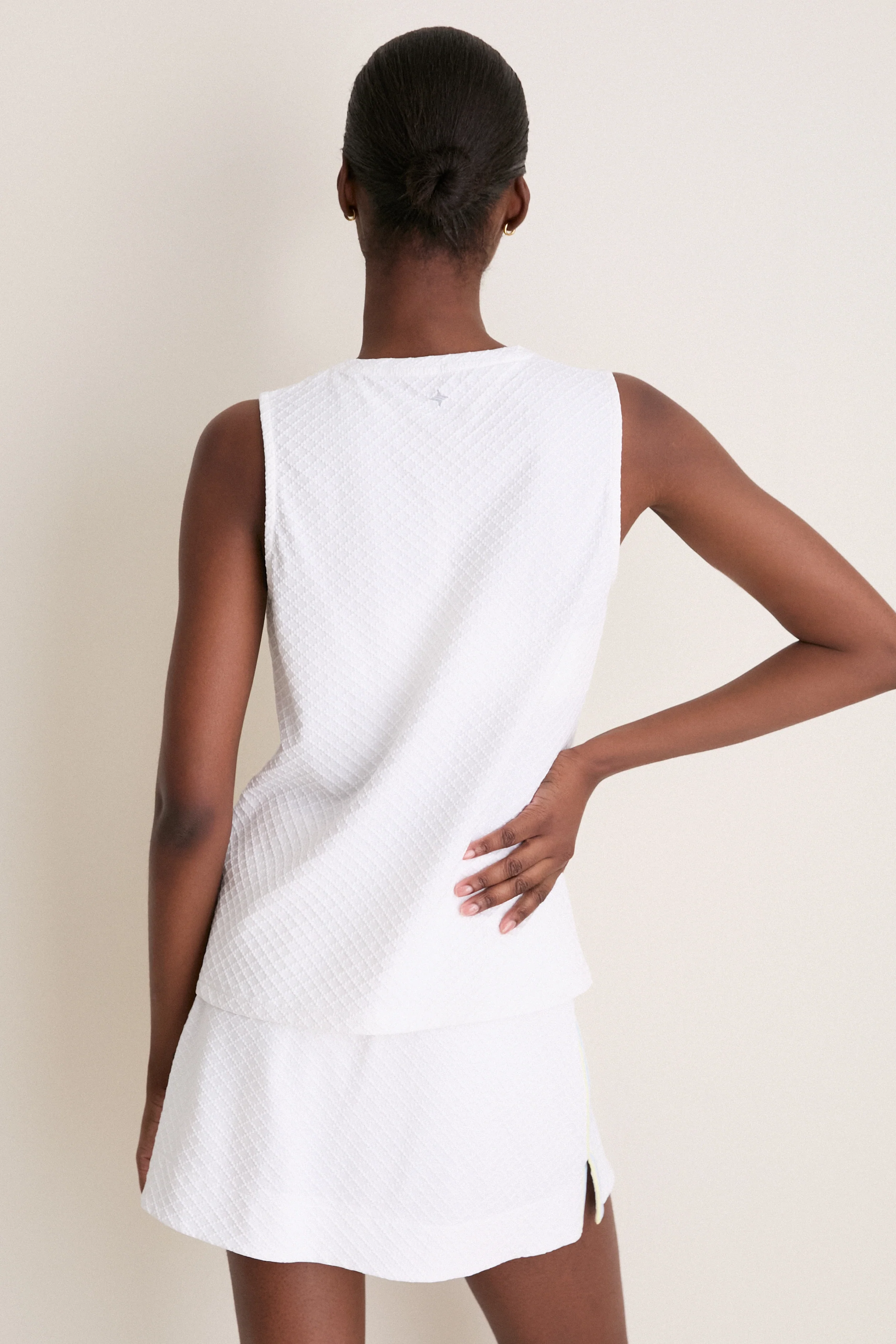 Trellis Meyer V-Neck - Image 4