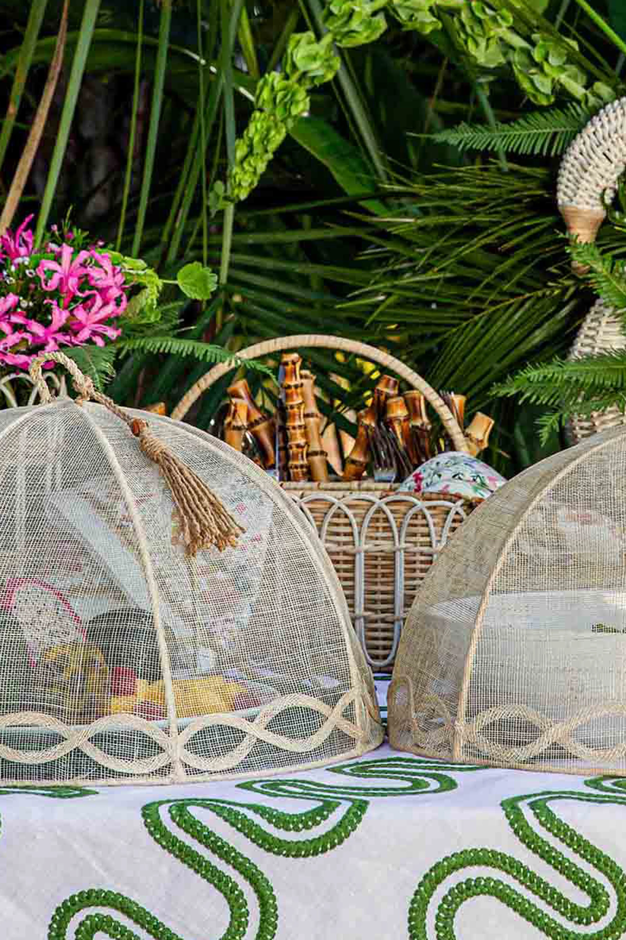 Tuileries Garden Mesh Round Food Cover Set - Image 3