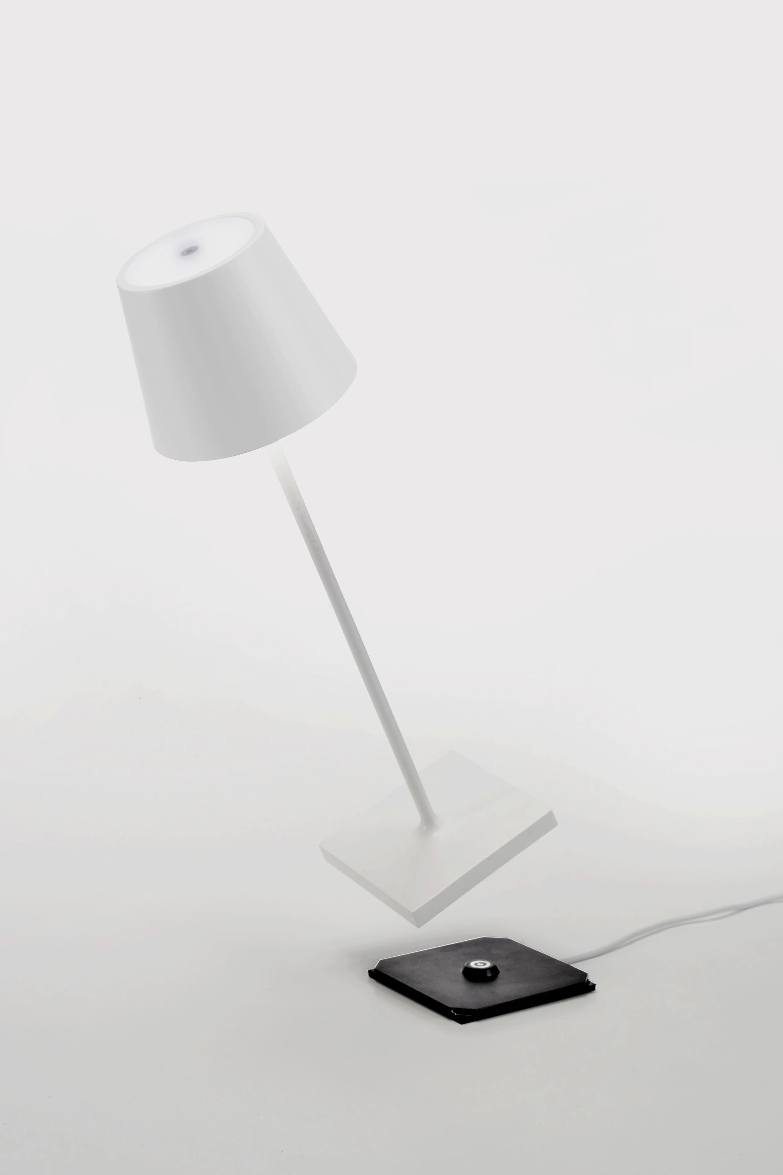 White Poldina Pro Table Lamp - Image 4
