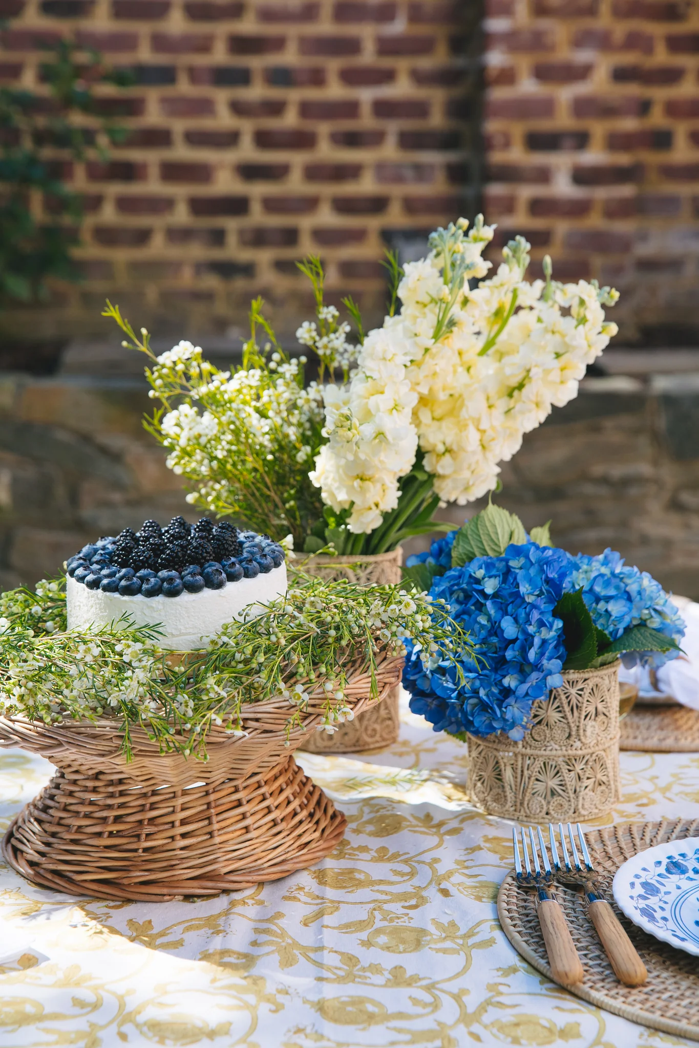 Wicker Cake Stand - Image 2